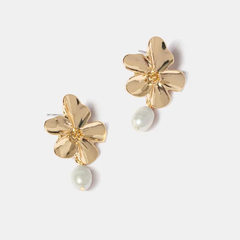 Camilla Flower Freshwater Pearl Earrings Gold Camilla Flower Freshwater Pearl Earrings Gold