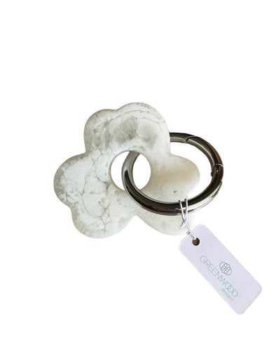 Flower Keyring, Pretty Keyring, Feminine Keyring, Chunky Keyring, Resin Keyring, White Keyring Flower Keyring, Pretty Keyring, Feminine Keyring, Chunky Keyring, Resin Keyring, White Keyring