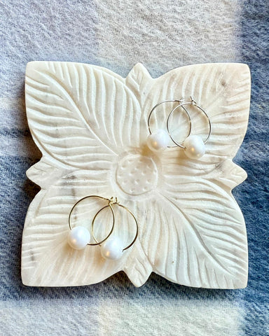 Tiffany Gold Plated (sterling silver) Small Freshwater Pearl Hoop Earrings Tiffany Gold Plated (sterling silver) Small Freshwater Pearl Hoop Earrings