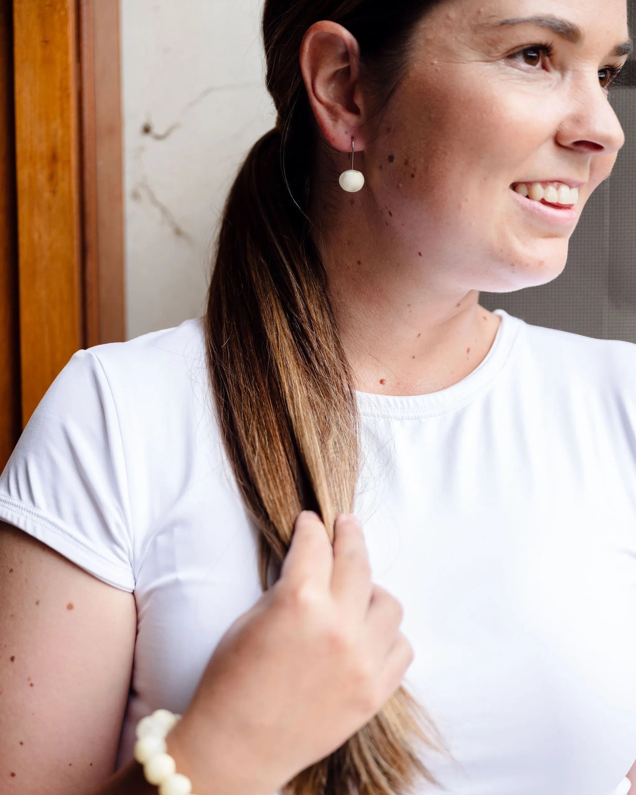 rock earring, simple earring, lightweight earring, everyday earring, cream earring rock earring, simple earring, lightweight earring, everyday earring, cream earring