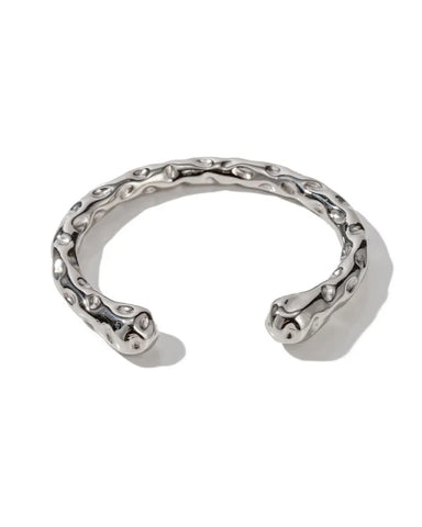 18k gold-plated stainless steel, Tarnish-free, Waterproof, Suitable for sensitive skin,  silver bangle, retro bangle, vintage charm, classic bangle, beautiful bangle, timeless bangle,  hammered metal look bangle  18k gold-plated stainless steel, Tarnish-free, Waterproof, Suitable for sensitive skin,  silver bangle, retro bangle, vintage charm, classic bangle, beautiful bangle, timeless bangle,  hammered metal look bangle