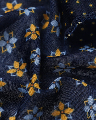 Laura Star Autumn/Winter Scarf Laura Star Autumn/Winter Scarf