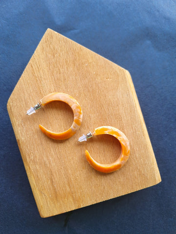 Point Resin Hoops