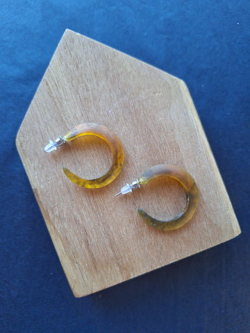 Point Resin Hoops