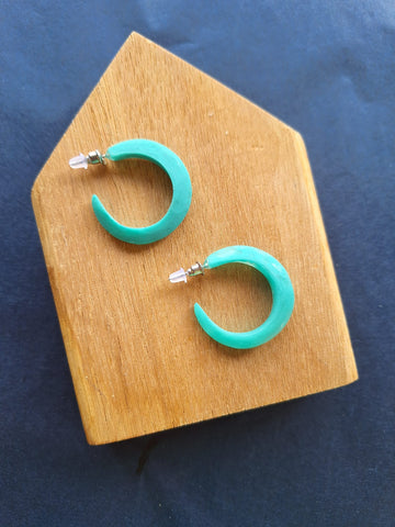 Point Resin Hoops
