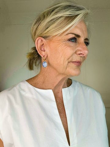 Victoria Cameo Blue Tulip Dangle Earring