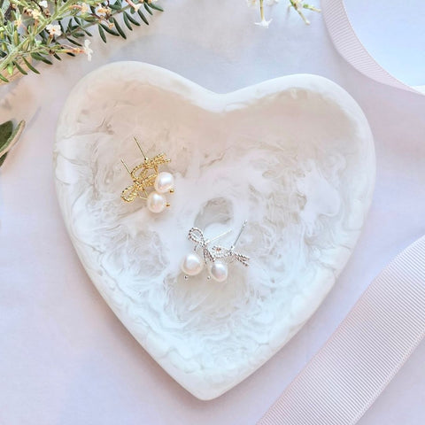 Bow Freshwater Pearl Earrings Gold