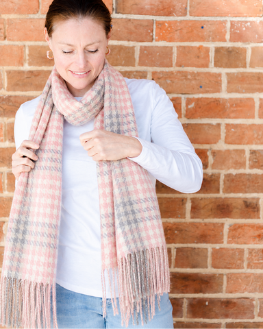Houndstooth in Pink/Grey Scarf – Classic Check Winter Scarf