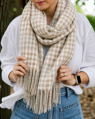 Houndstooth in Beige/Grey Scarf – Classic Check Winter Scarf