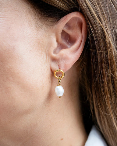 Dotty Freshwater Pearl Circle Stud Gold Earrings