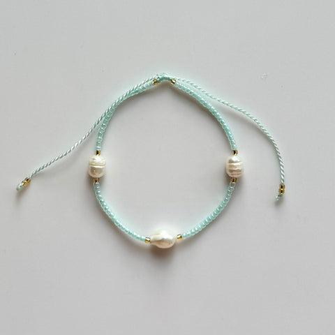 Fine Pearl Bracelets