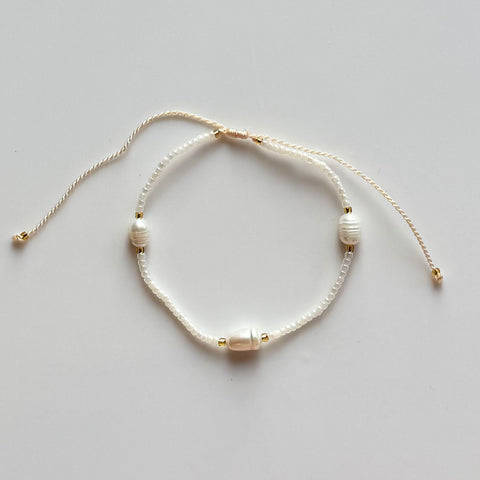Fine Pearl Bracelets
