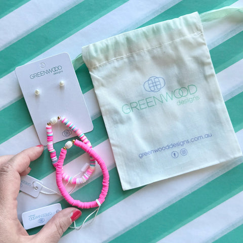 $25 Mini Pearl & Heishi Bundle in Hot Pink