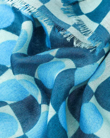 Frankie Geo in Blue Autumn/Winter Scarf