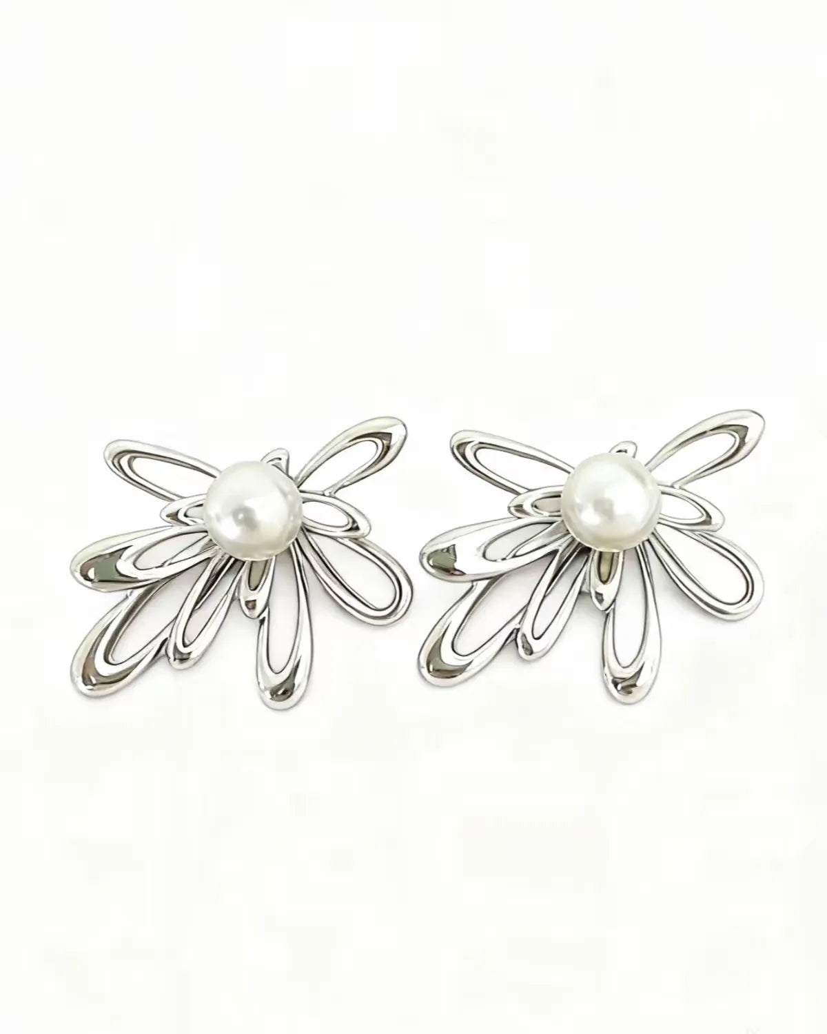 Jenny Silver Flower Stud Earring with Pearl Centre